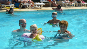 Piscine familiale et conviviale