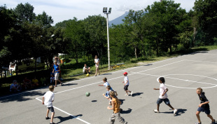 Terrain multi sports au Camping Alpes Dauphiné